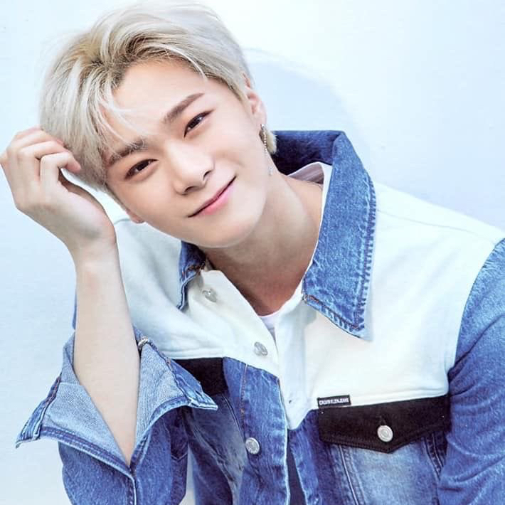 Latest photo of Moonbin (ASTRO)