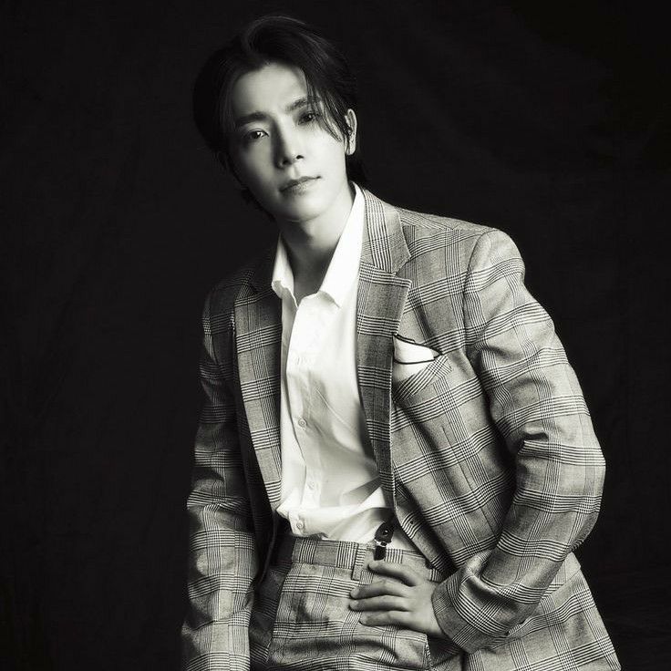 Behind-the-scenes cut of Donghae (Super Junior)