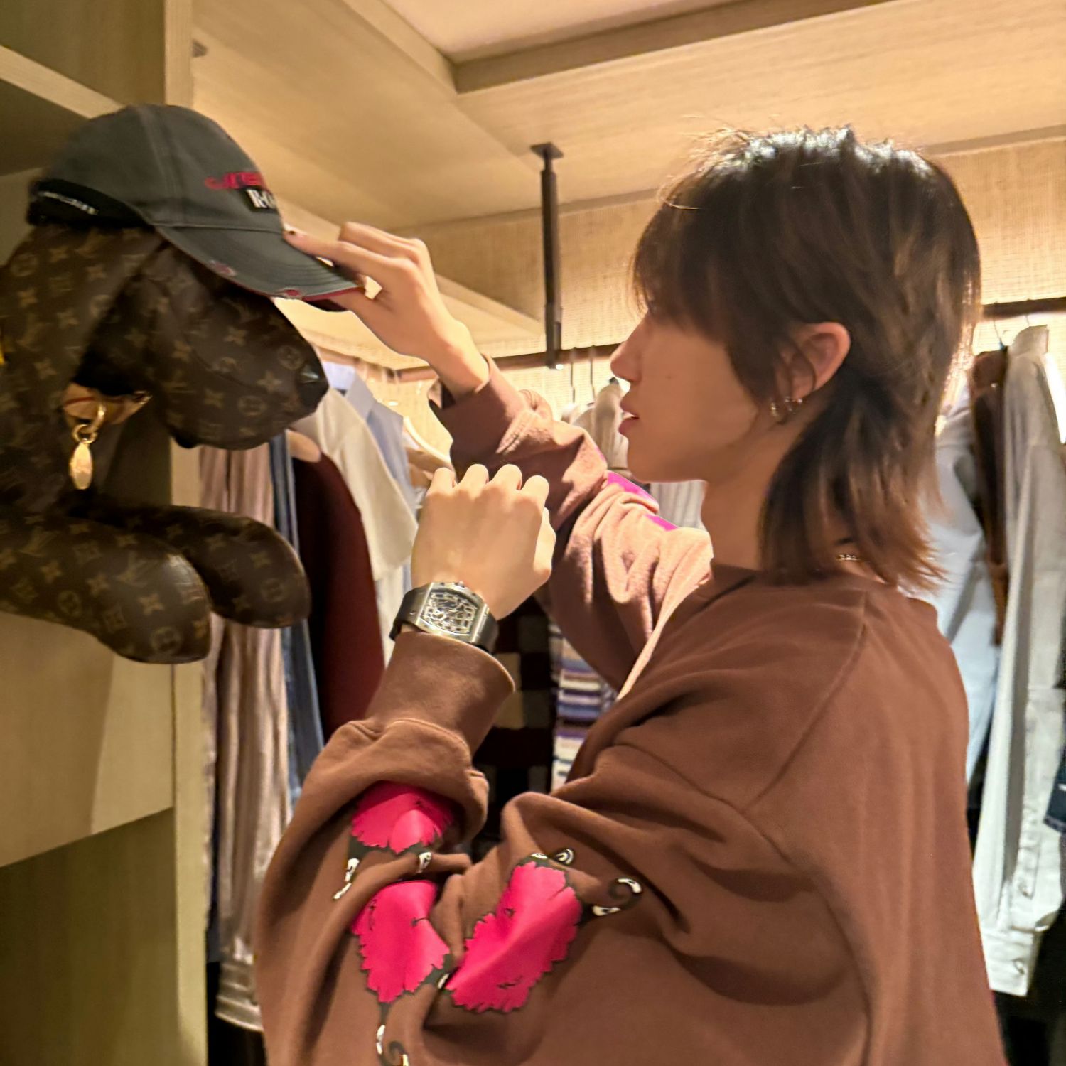 Behind-the-scenes cut of The 8 (SEVENTEEN)