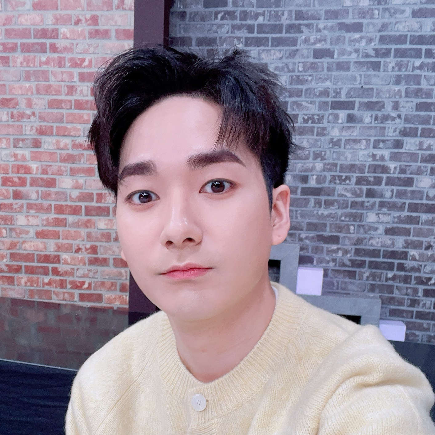 A moment captured by Aron's fan