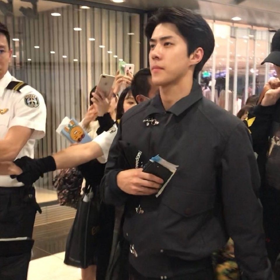 A moment captured by EXO's fan