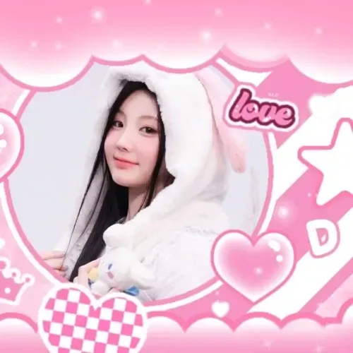 Recent activity shot of Wonhee (ILLIT)