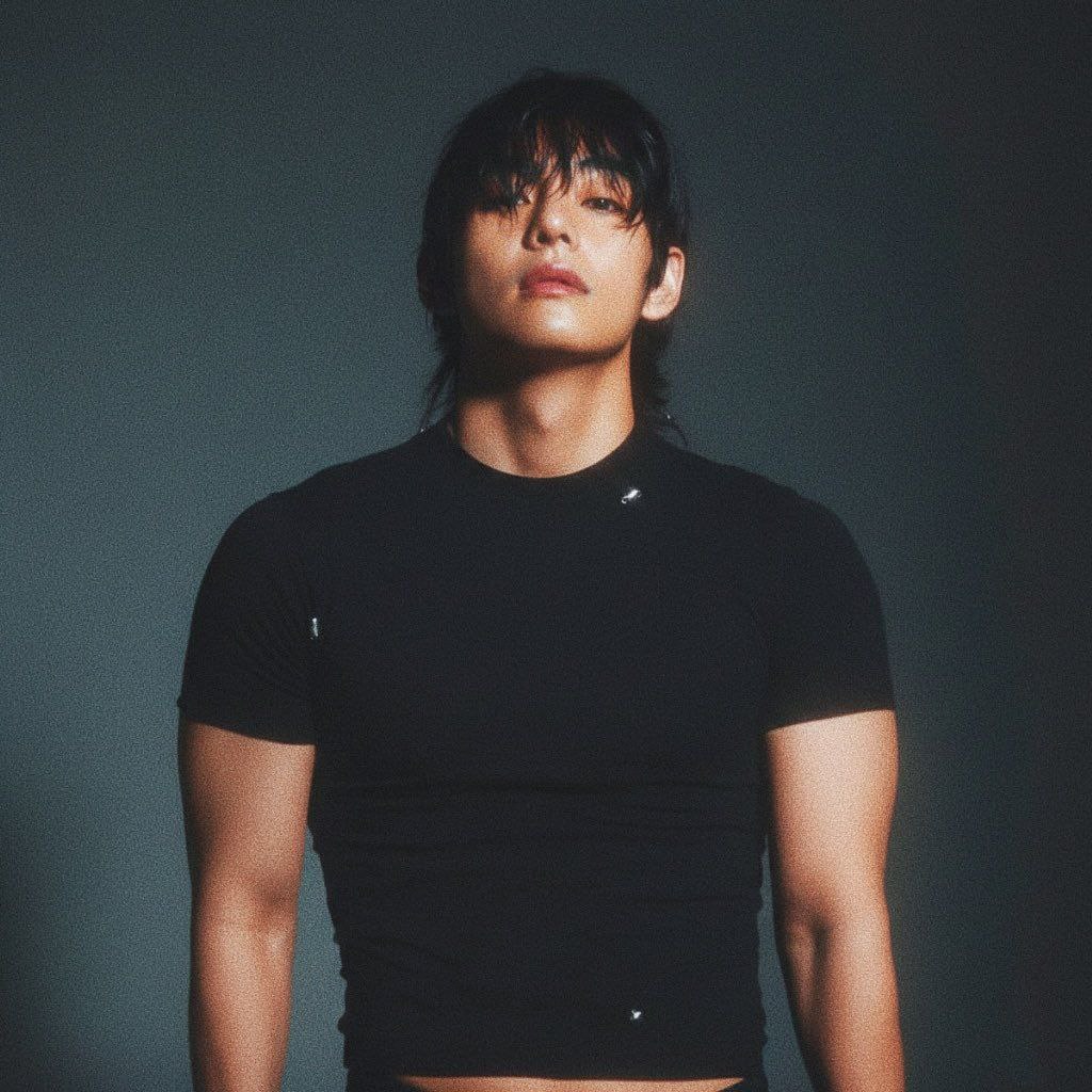 Recent activity shot of V (BTS)