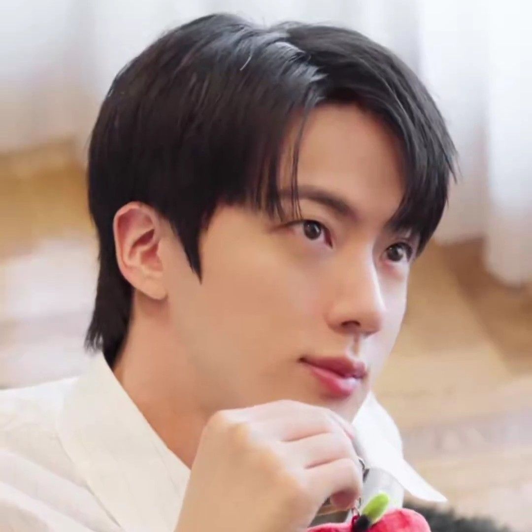 진 (방탄소년단) 최근 활동샷