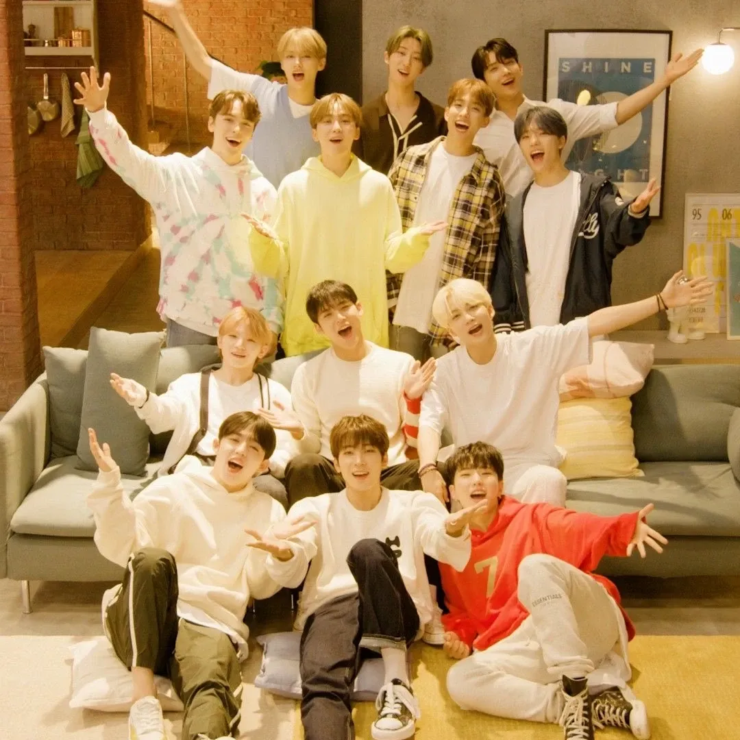 Foto terbaru SEVENTEEN