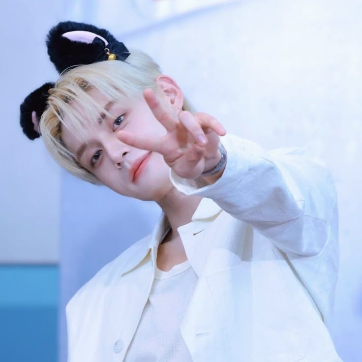 Recent activity shot of Kim Jiwoong (ZEROBASEONE)