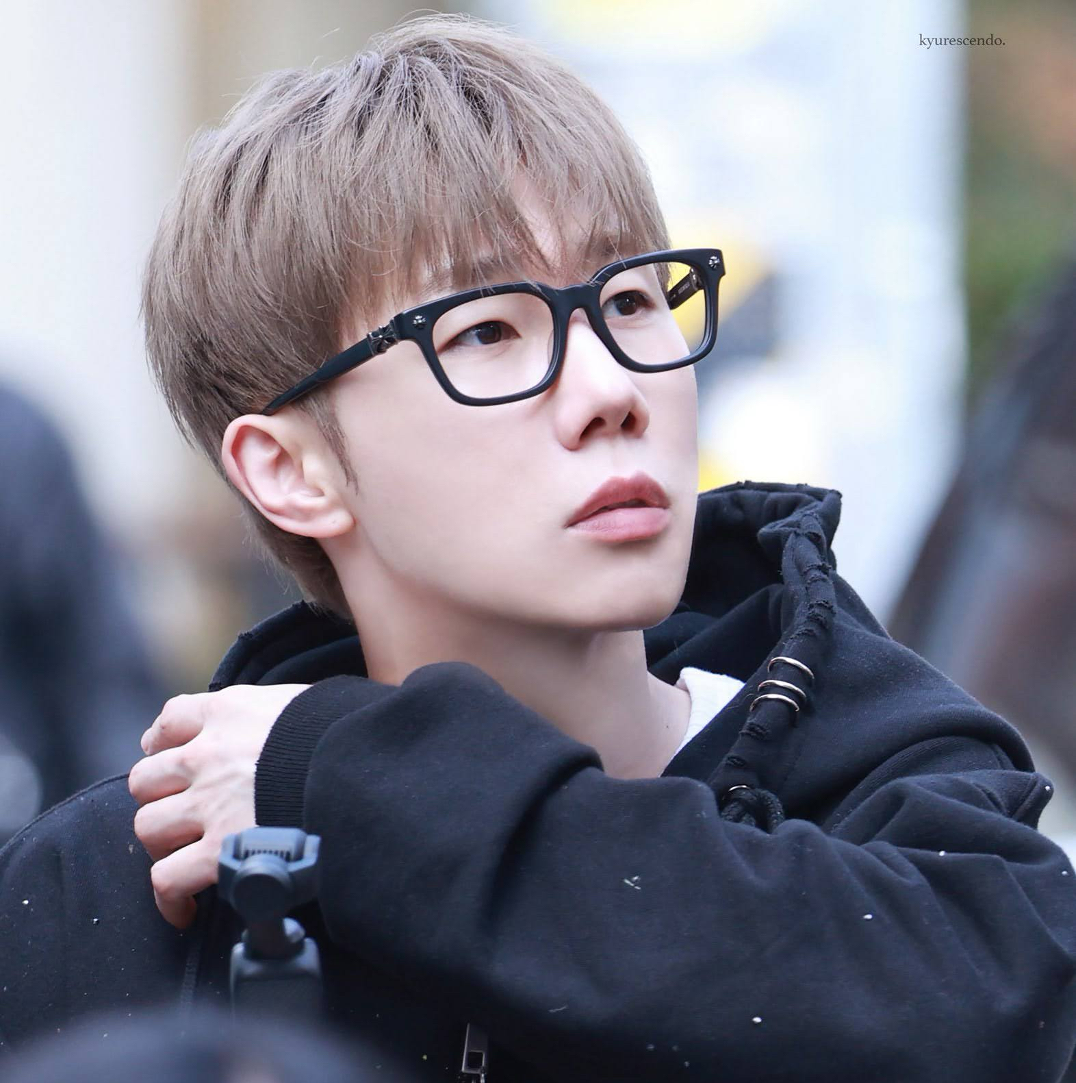 A moment captured by Sungkyu (INFINITE)'s fan