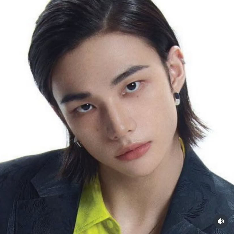 Latest photo of Hyunjin (Stray Kids)