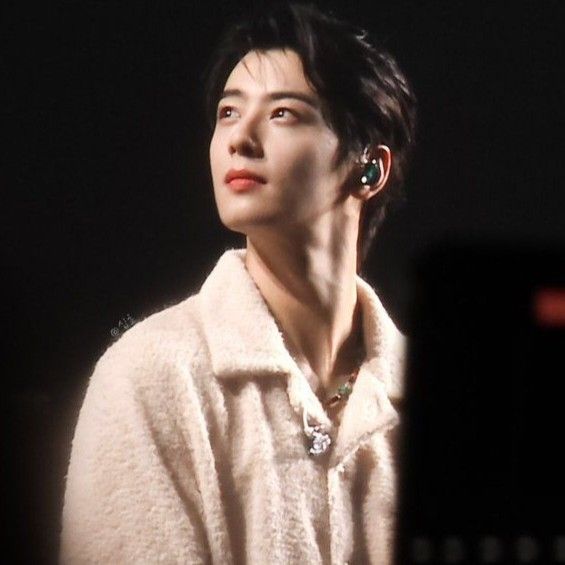 Recent activity shot of Eunwoo (ASTRO)