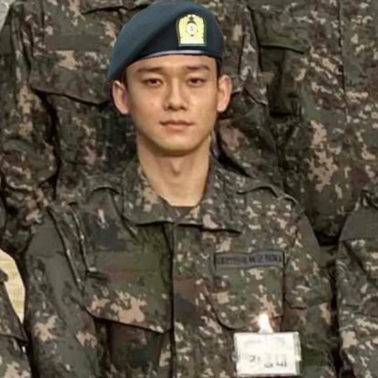 Behind-the-scenes cut of Chen (EXO)
