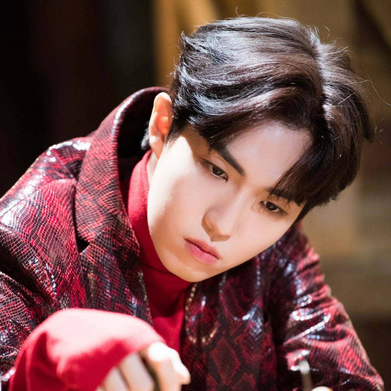 Behind-the-scenes cut of Kim Jaehwan