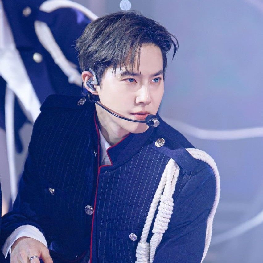 A moment captured by EXO's fan