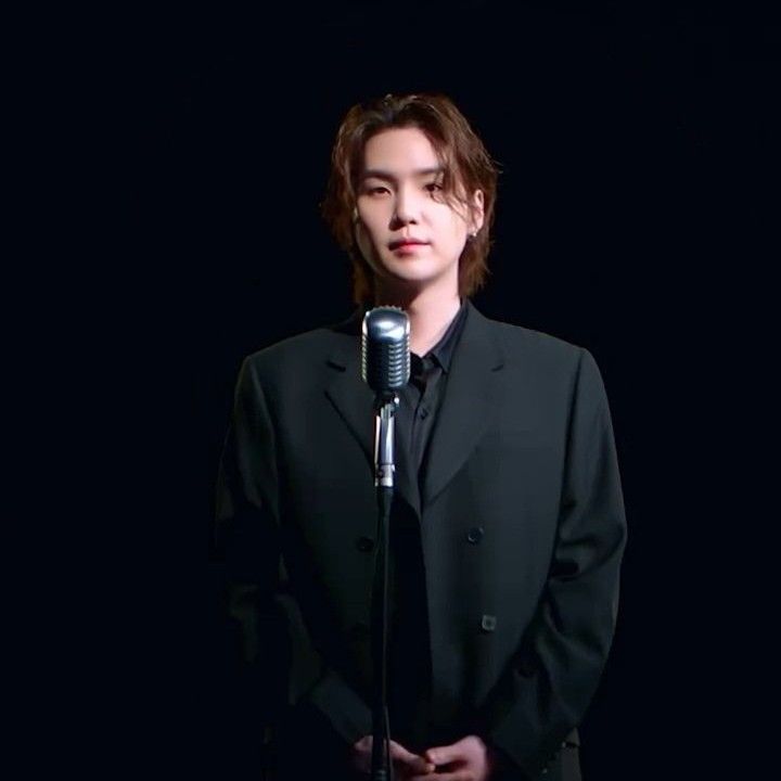 SUGA (BTS)の最新写真