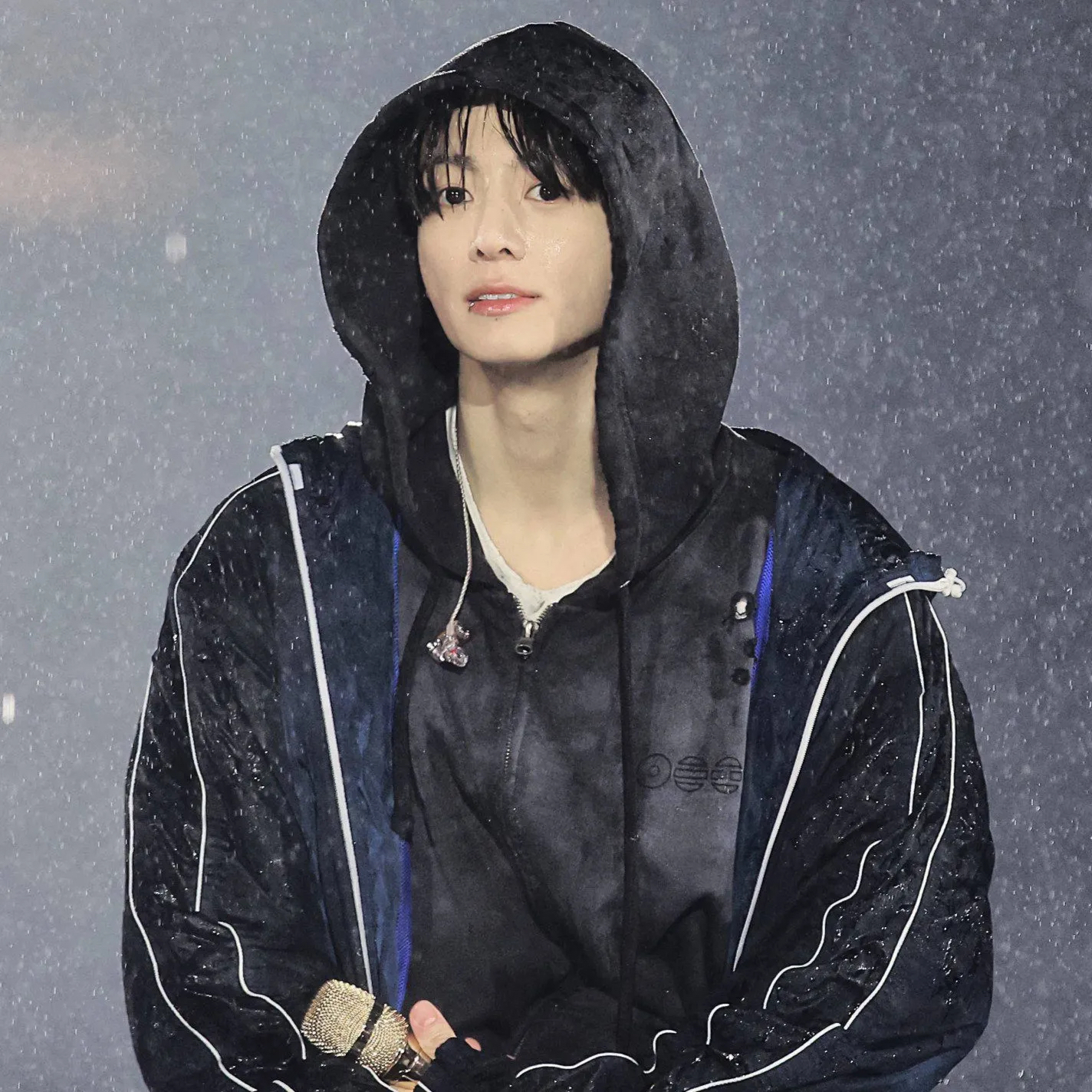 Foto aktivitas terbaru Jungkook (BTS)