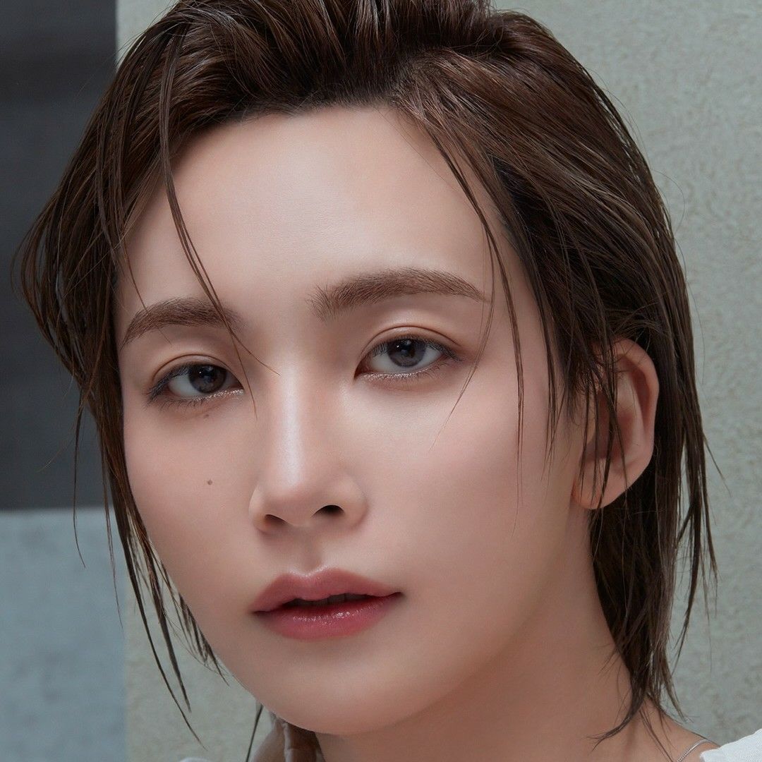 Recent activity shot of Jeonghan (SEVENTEEN)