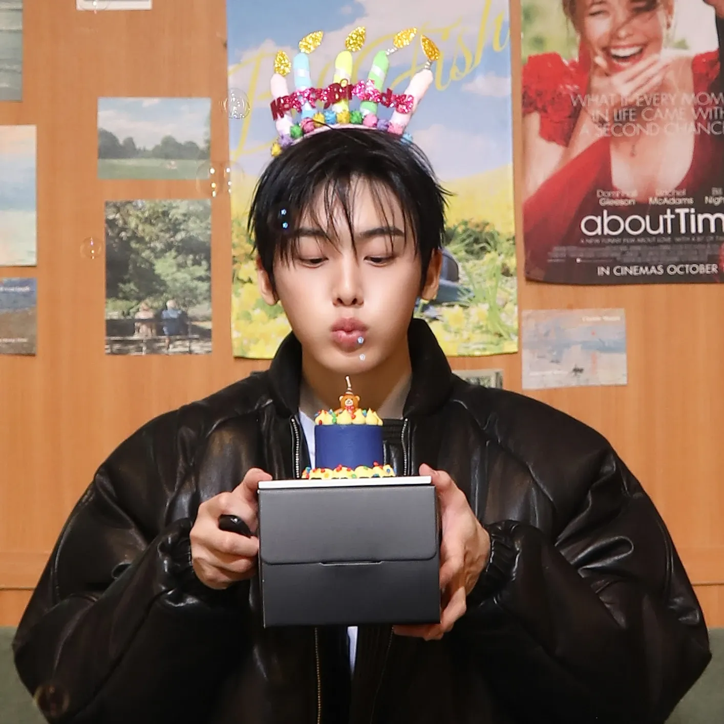 A moment captured by ASTRO's fan