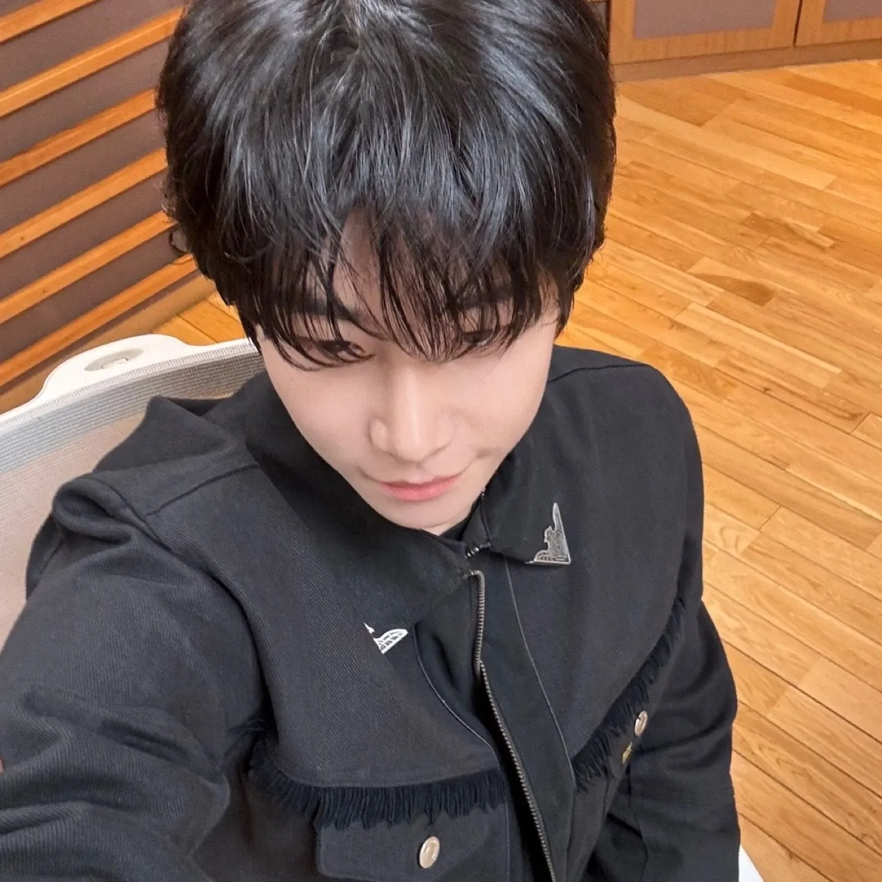A moment captured by MJ (ASTRO)'s fan