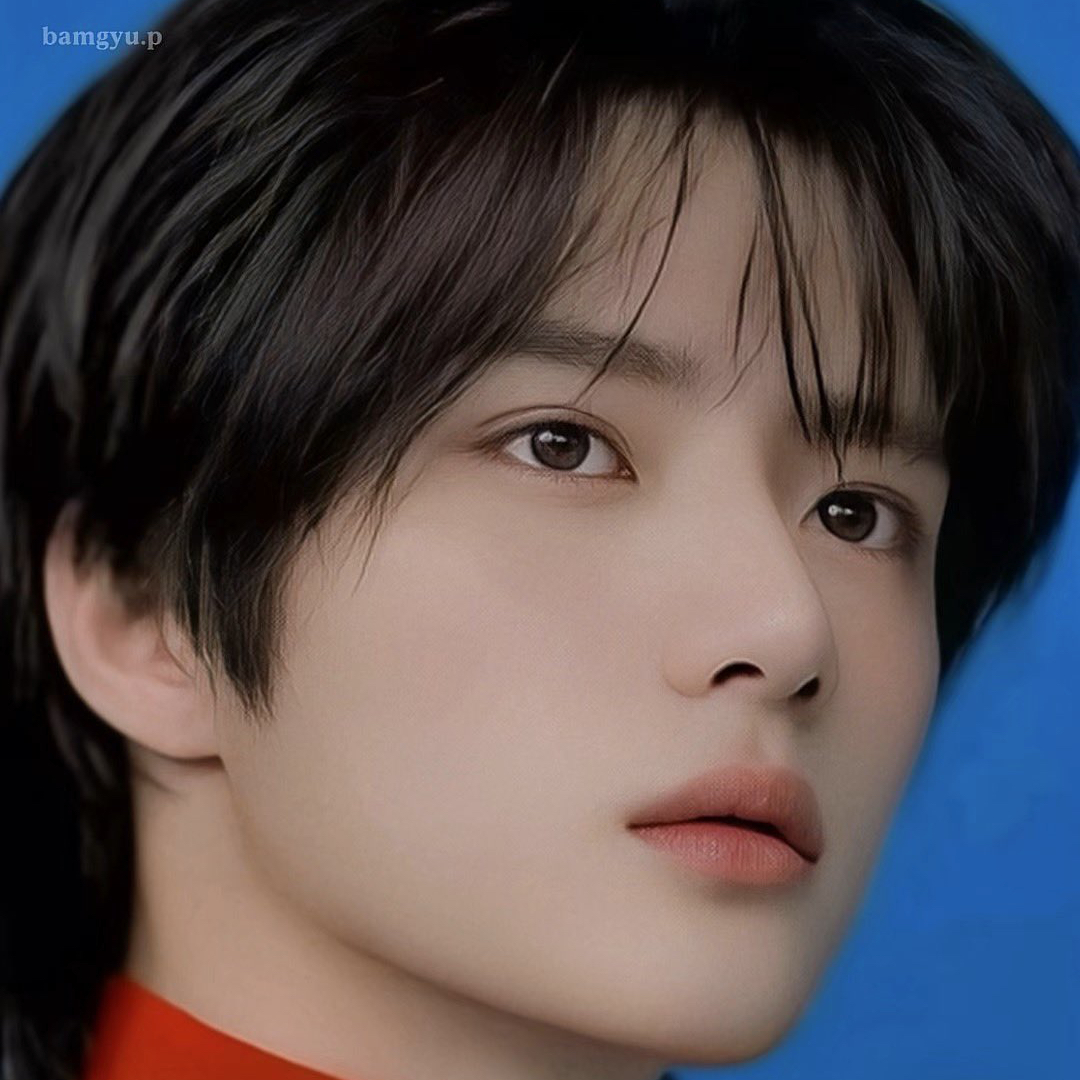 杋圭 (TOMORROW X TOGETHER)粉丝拍下的瞬间