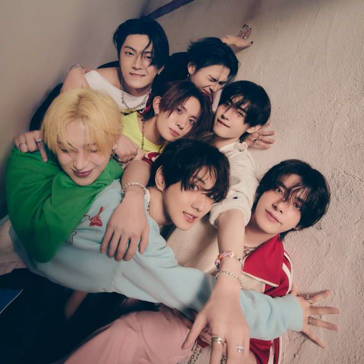 Foto terbaru ENHYPEN