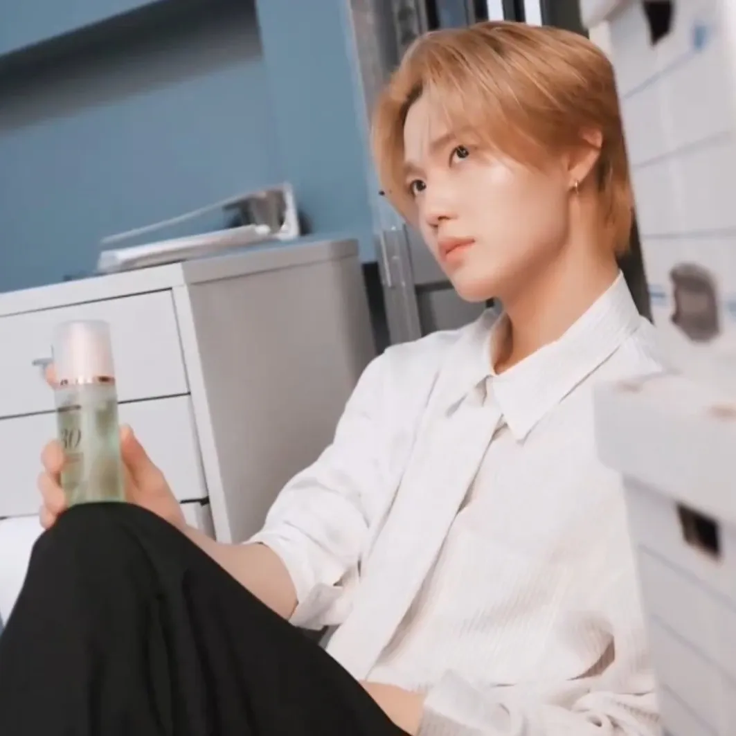 A moment captured by Doyoung (TREASURE)'s fan