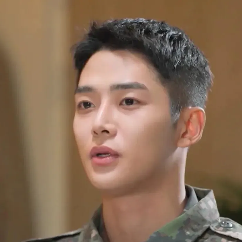 路云的最新照片