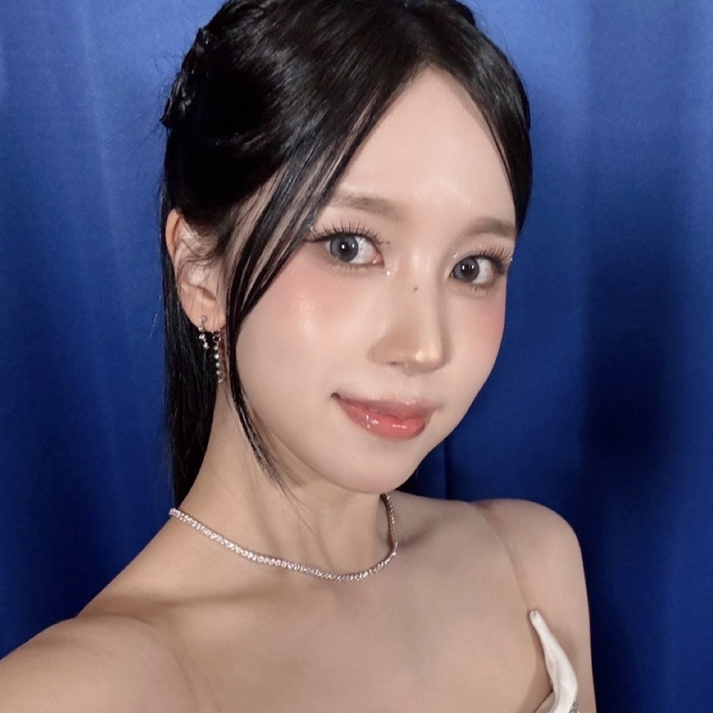 Foto aktivitas terbaru Mina (TWICE)