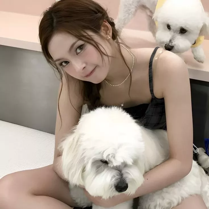 Behind-the-scenes cut of Chiquita (BABYMONSTER)