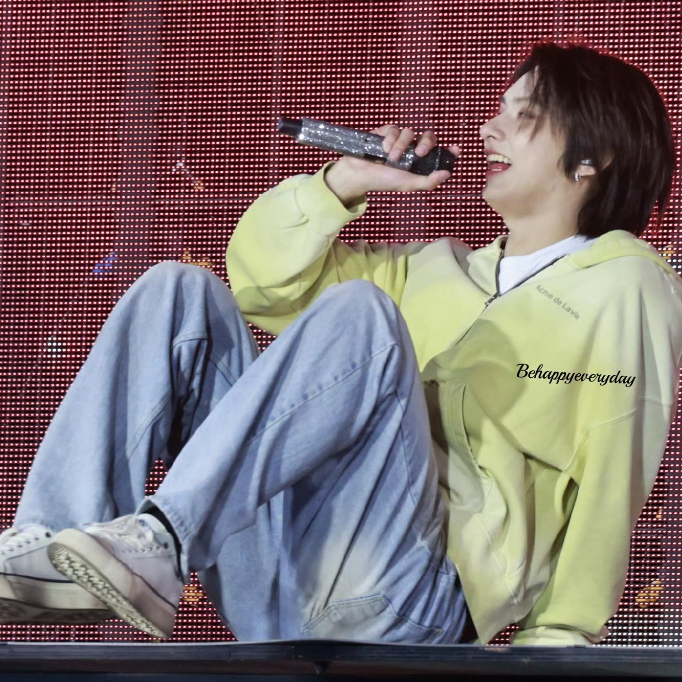 Recent activity shot of Jun (SEVENTEEN)