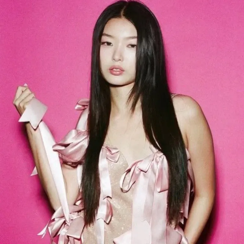 Recent activity shot of Yoonchae (KATSEYE)