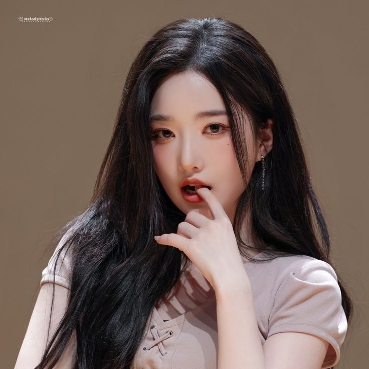 Recent activity shot of Kim Yooyeon (tripleS)