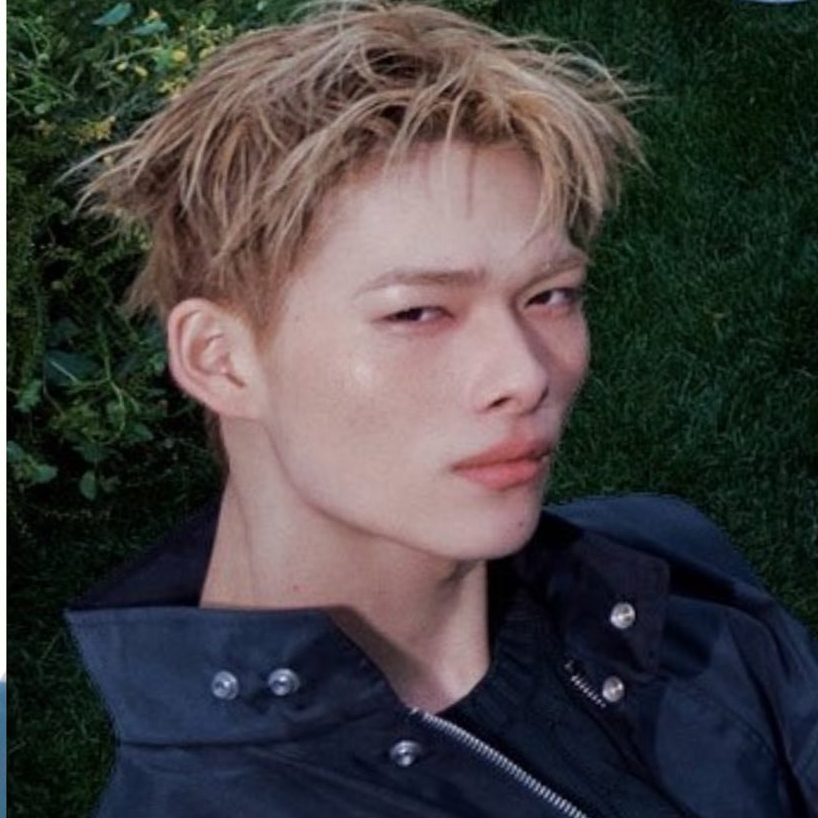 Foto aktivitas terbaru NI-KI (ENHYPEN)