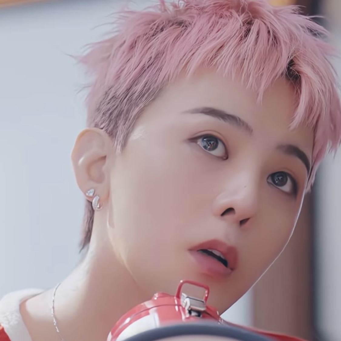 Recent activity shot of G-DRAGON (BIGBANG)