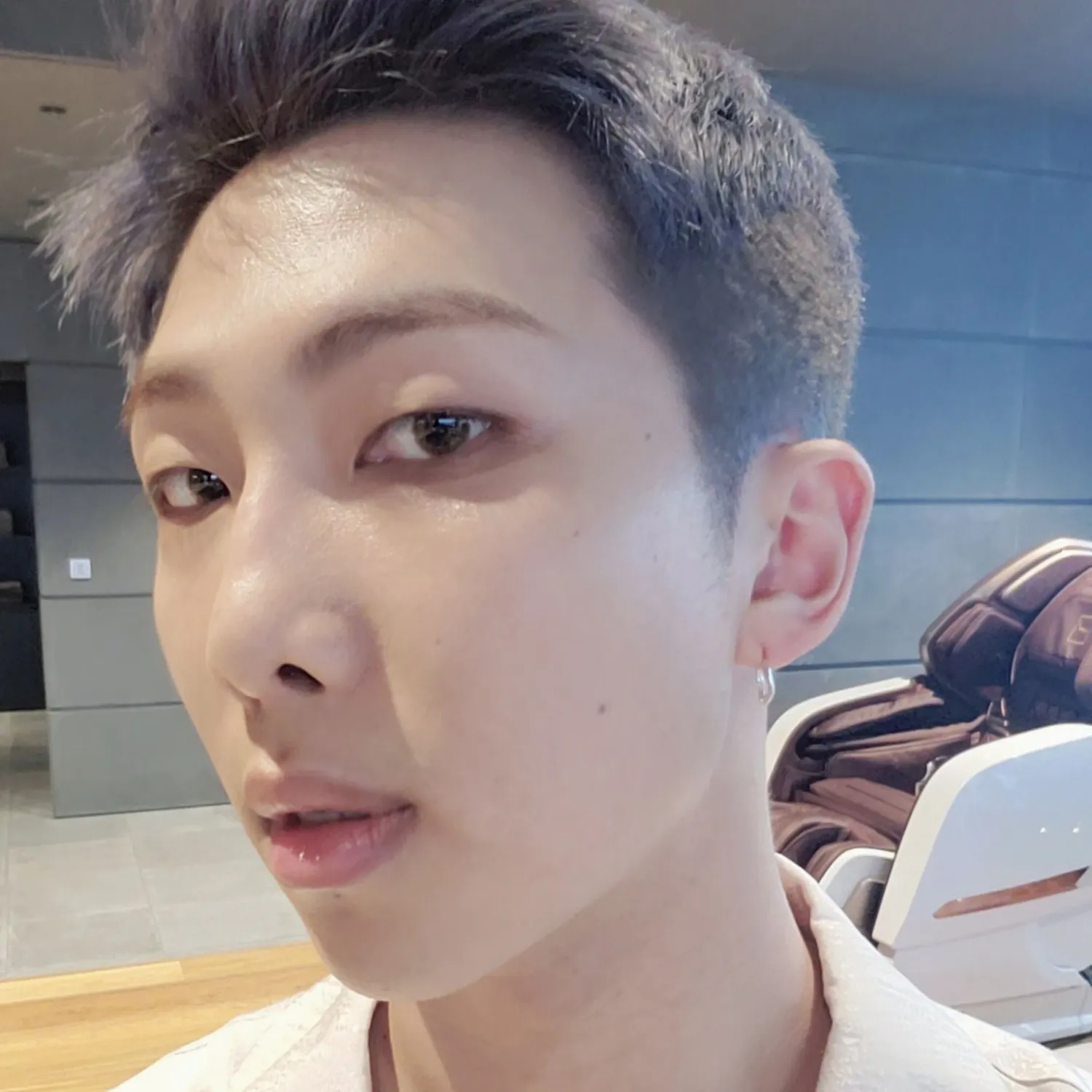 RM (방탄소년단)의 비하인드 컷
