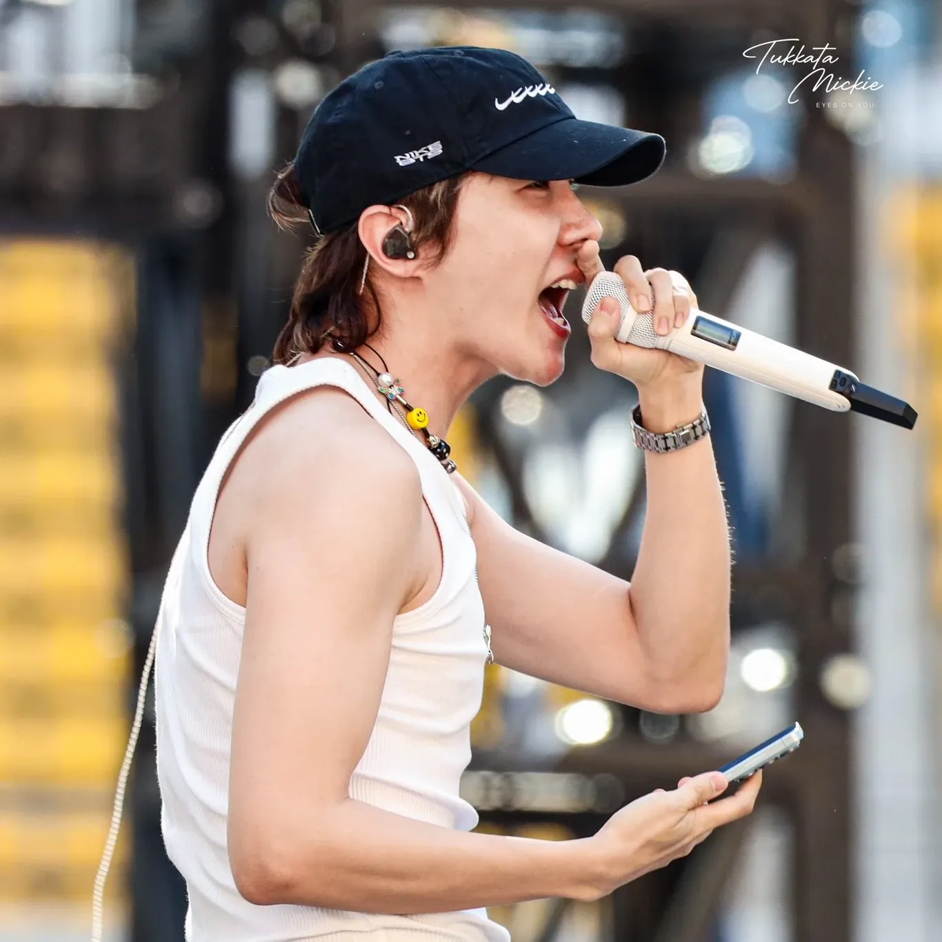 Momen yang diabadikan oleh penggemar j-hope (BTS)