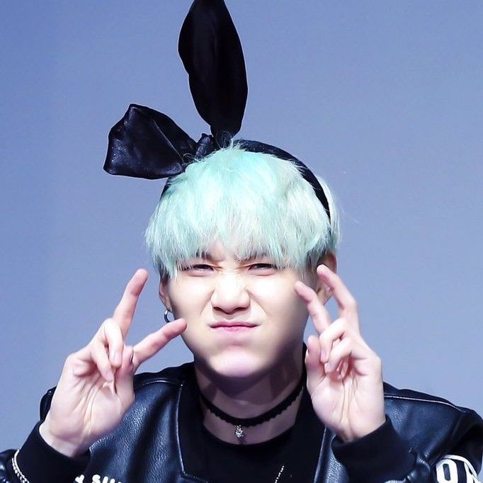 SUGA (BTS)の最近の活動写真