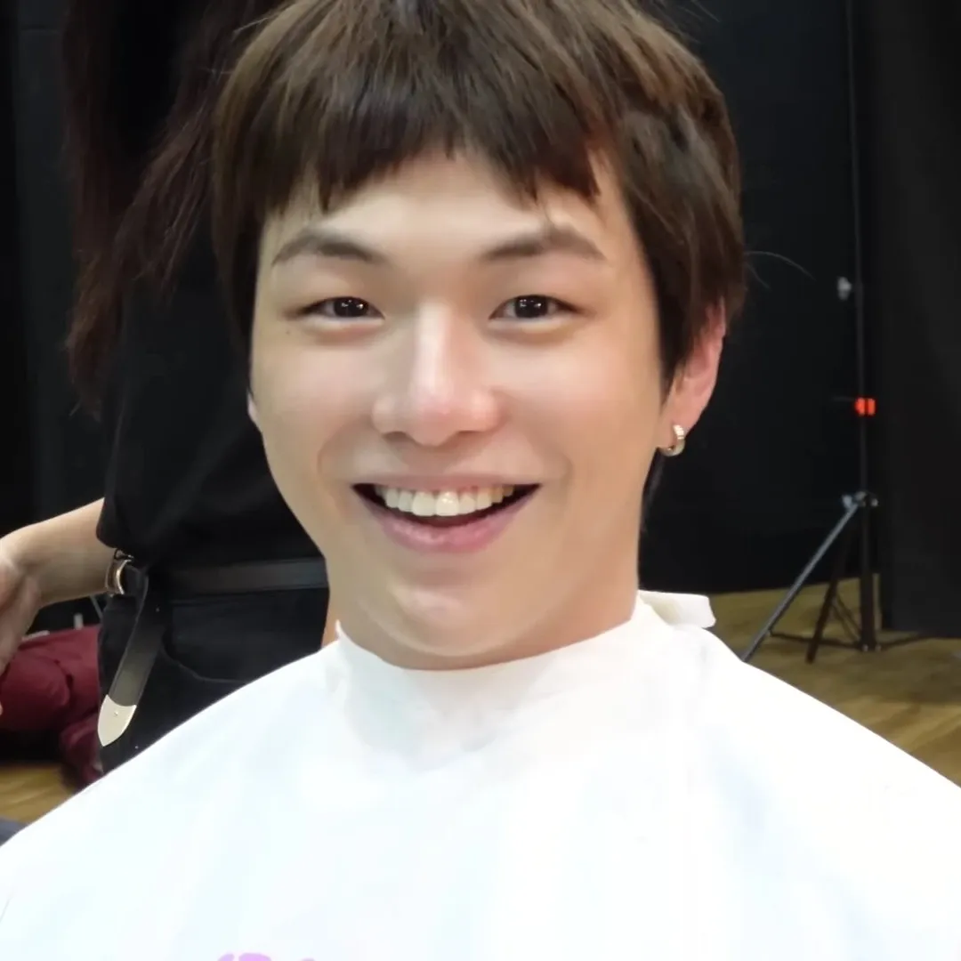 강다니엘의 비하인드 컷