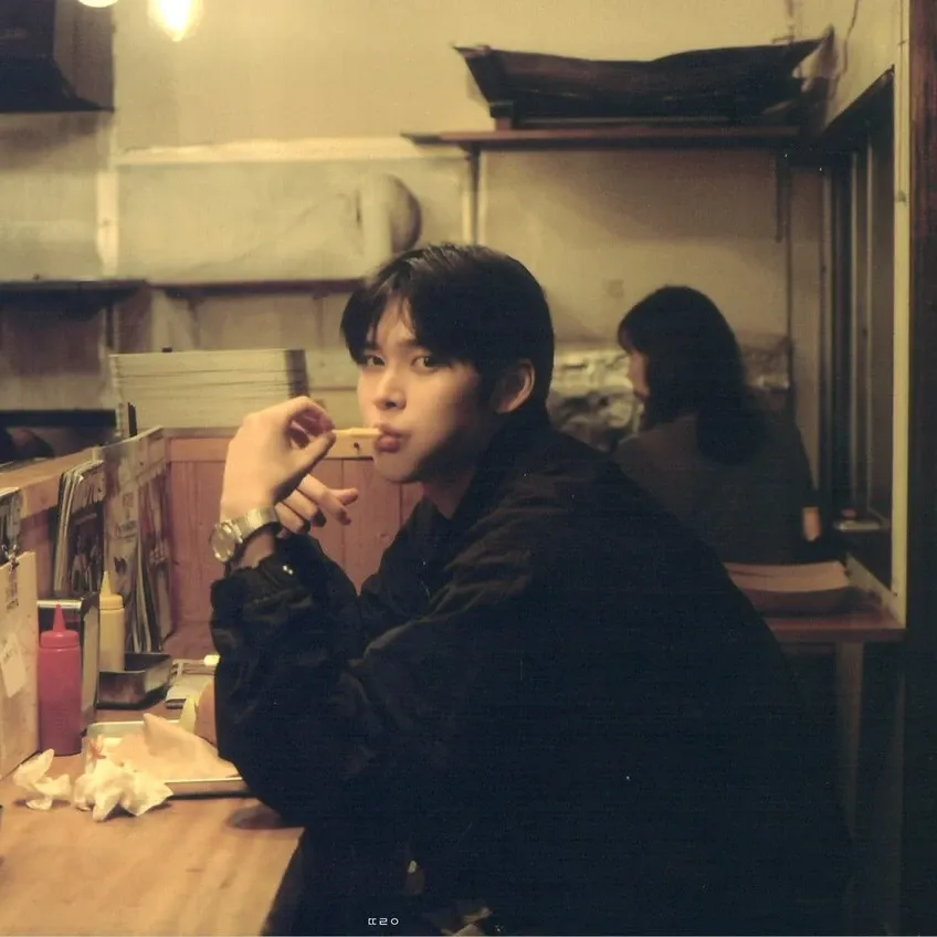 Behind-the-scenes cut of Eunseok (RIIZE)