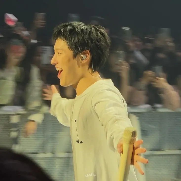 A moment captured by WOODZ's fan