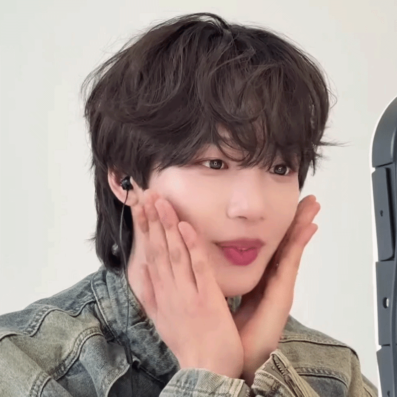 A moment captured by Lim Youngmin's fan