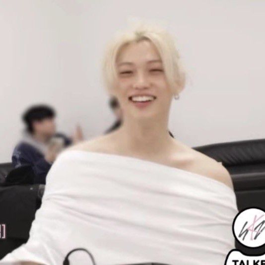 Latest photo of Felix (Stray Kids)