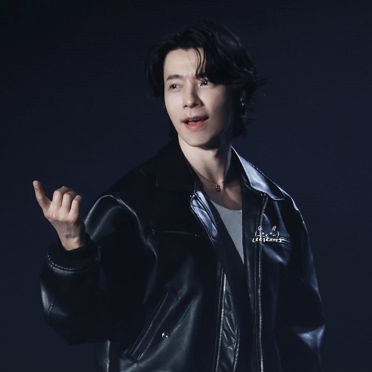 Behind-the-scenes cut of Donghae (Super Junior)