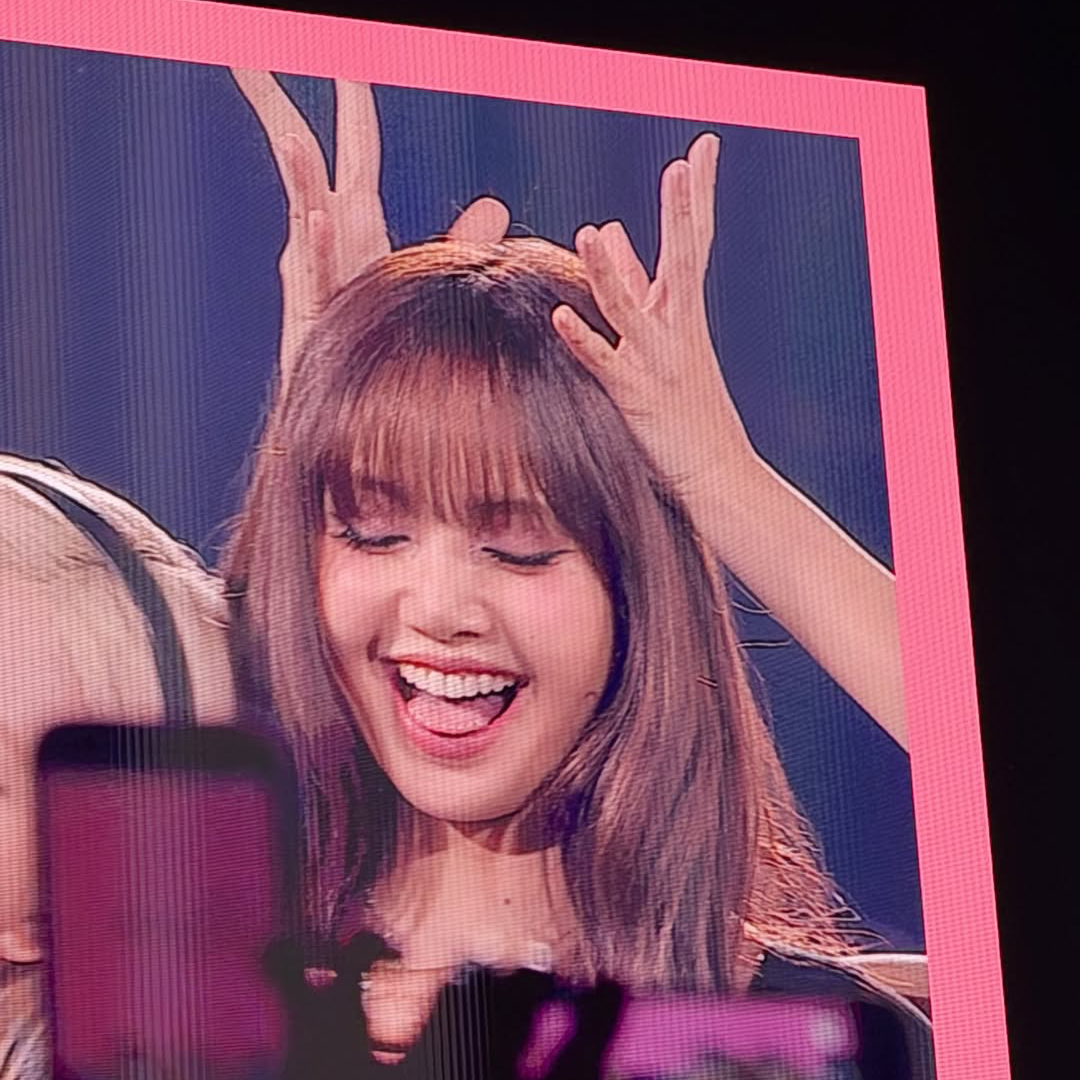 Foto terbaru Lisa (BLACKPINK)