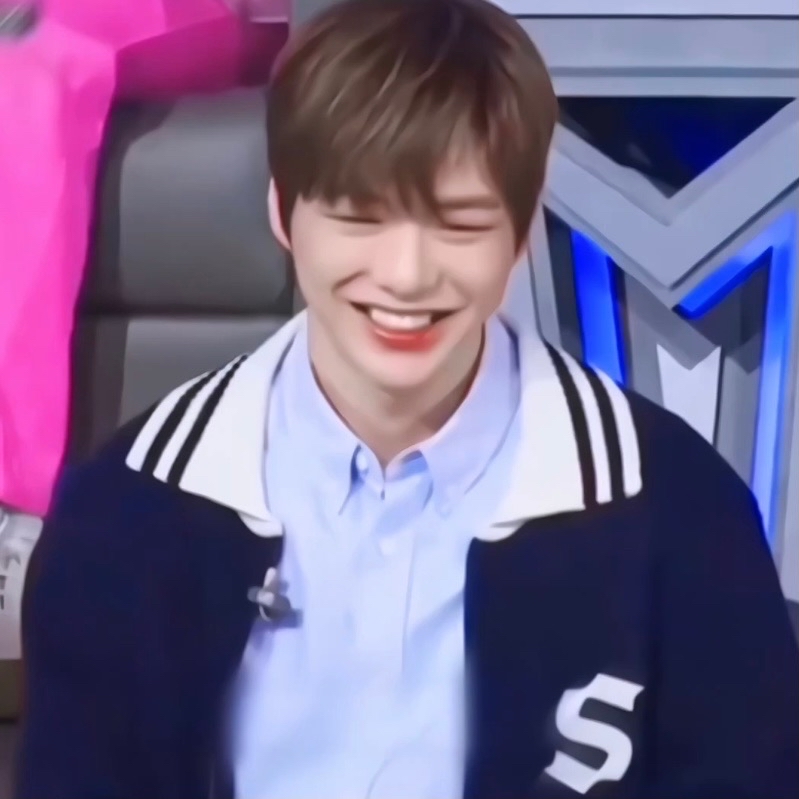 강다니엘의 비하인드 컷