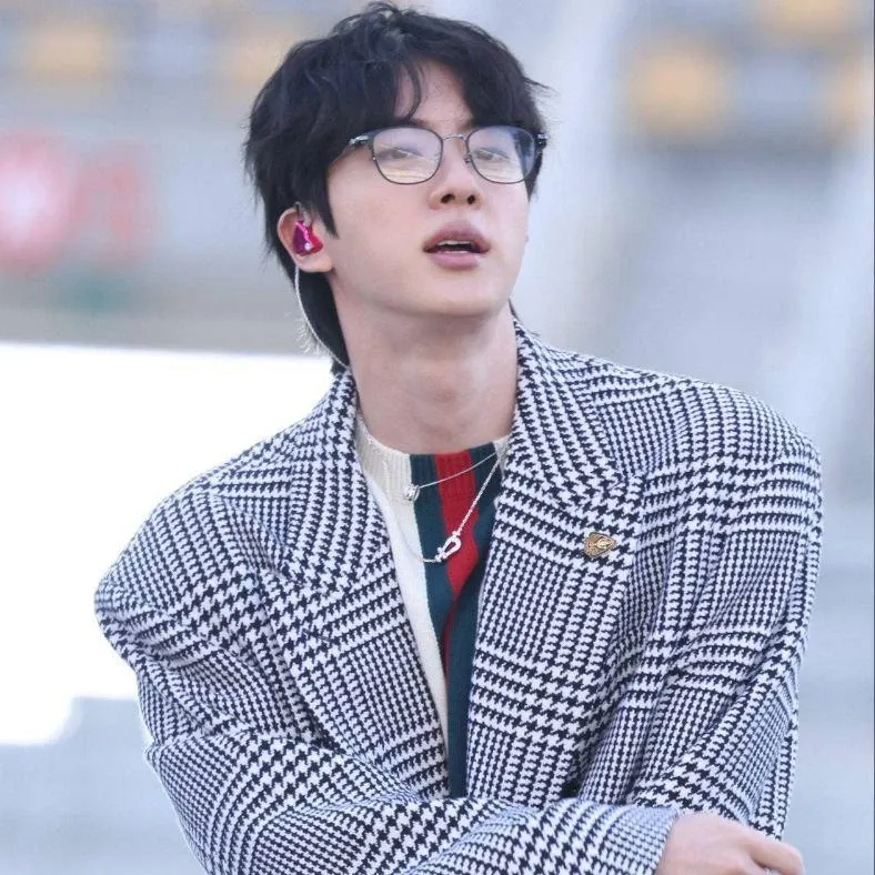 Potret di balik layar Jin (BTS)