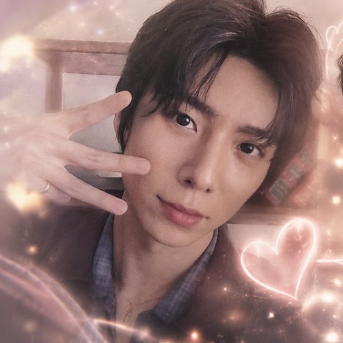 Latest photo of Hwiyoung (SF9)
