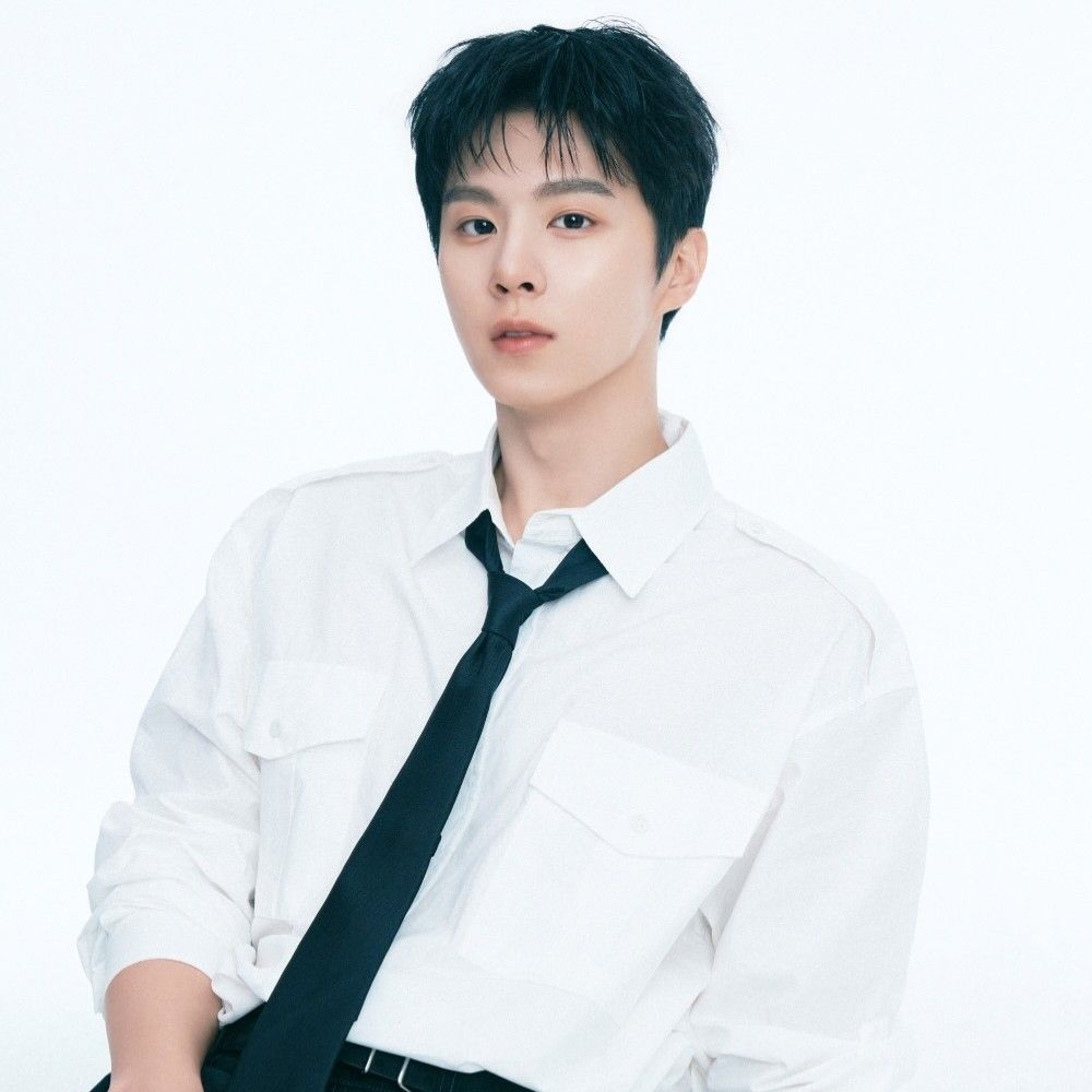 김우석의 최신 사진