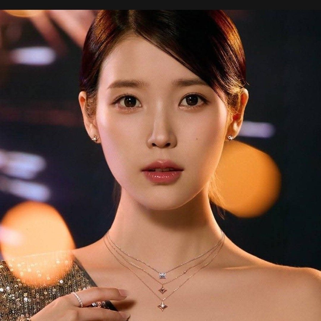 IUの最近の活動写真