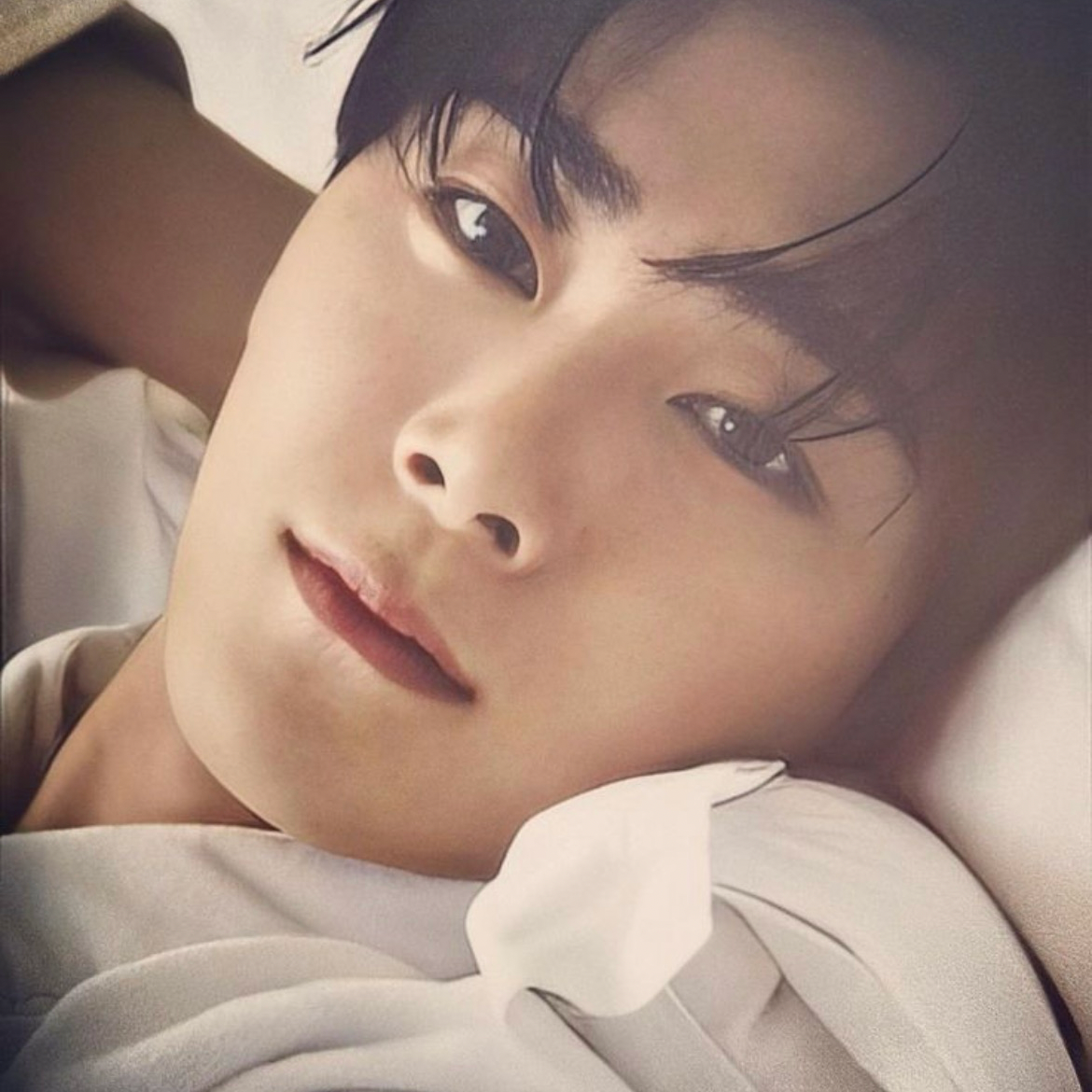 Behind-the-scenes cut of Moonbin (ASTRO)