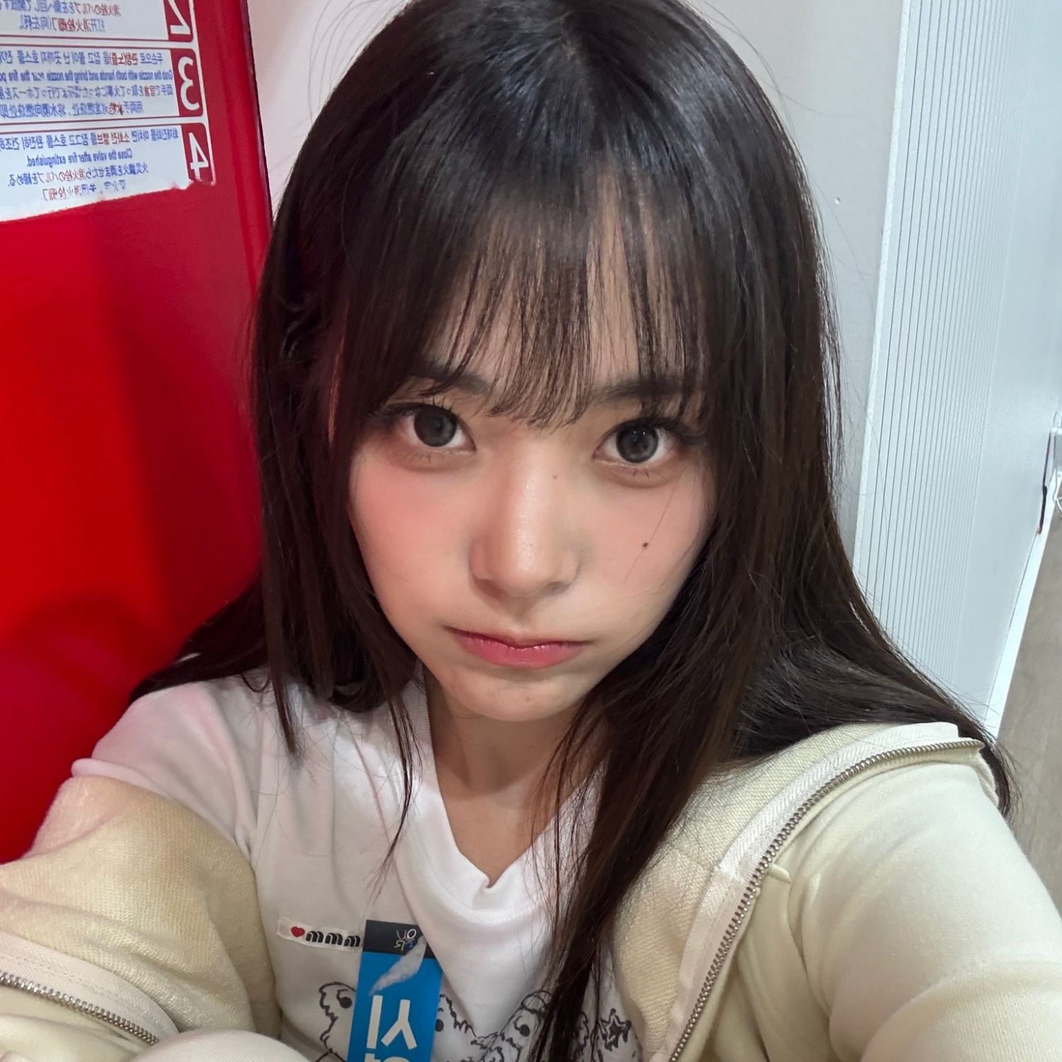 Recent activity shot of Siyeon (QWER)