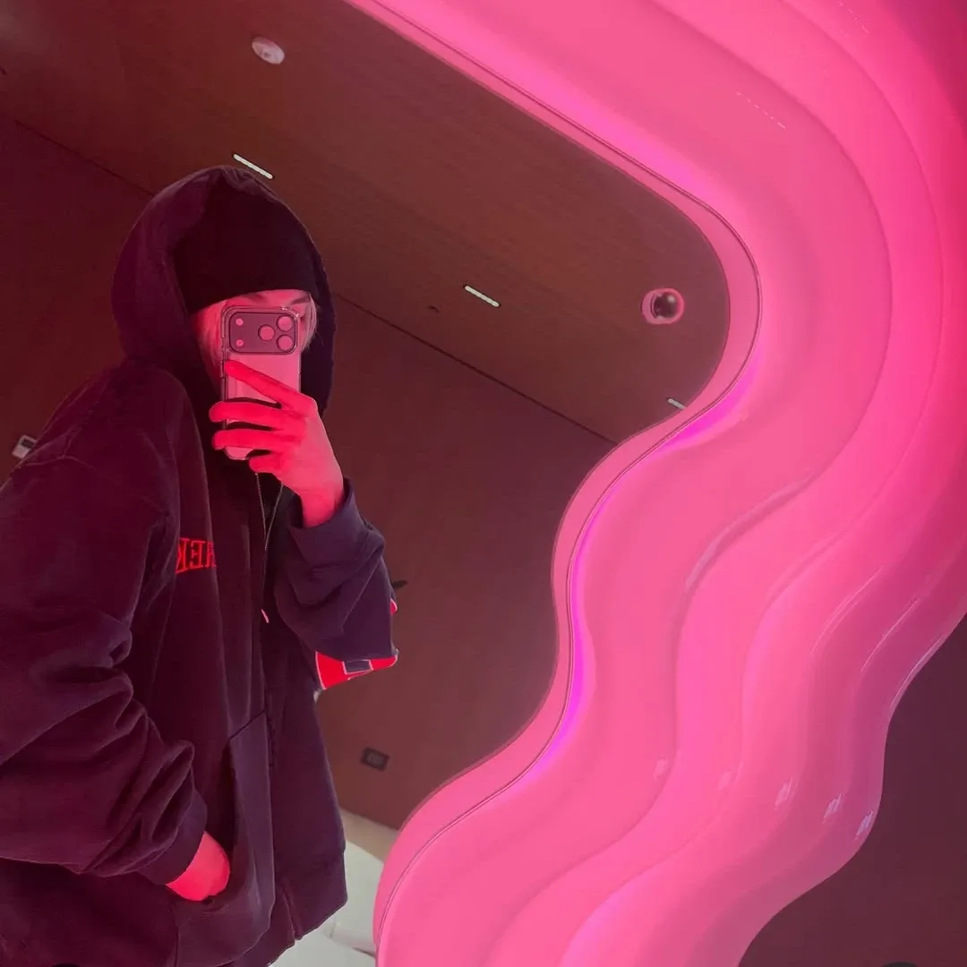 에반 최근 활동샷